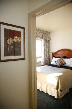 Red Arrow Inn & Suites, A Travelodge By Wyndham Монтроз Экстерьер фото
