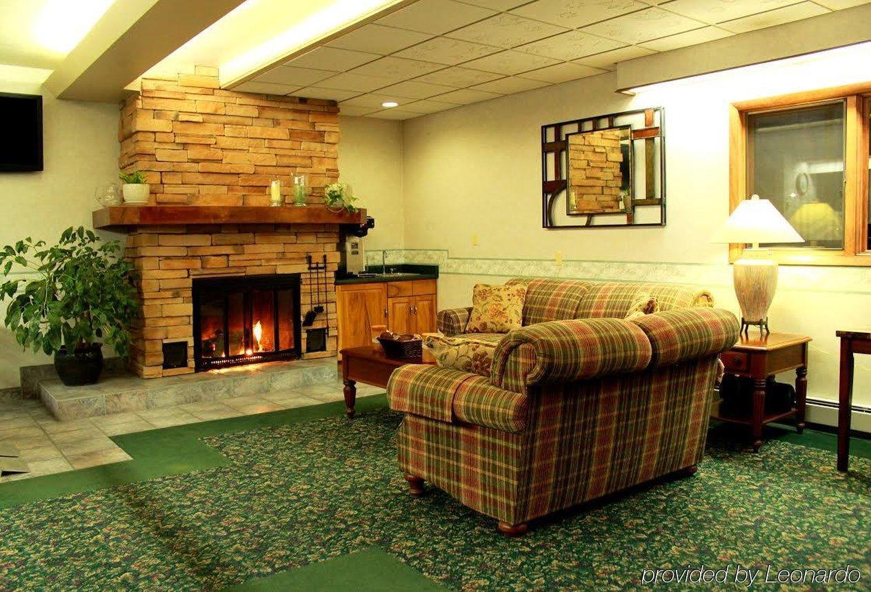 Red Arrow Inn & Suites, A Travelodge By Wyndham Монтроз Экстерьер фото